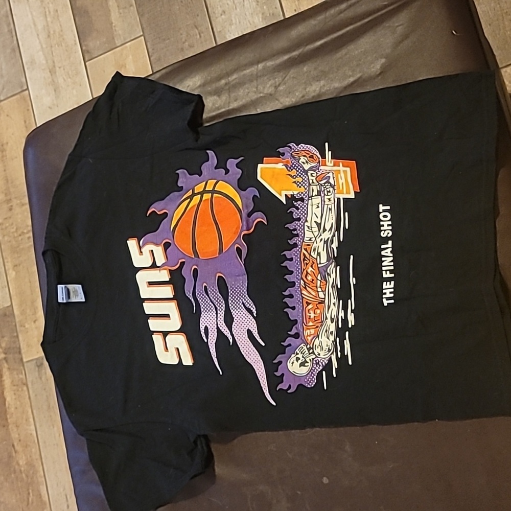 Mens' Sun's t-shirt size small